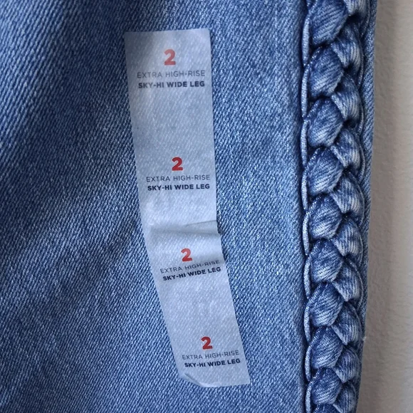 Old Navy Jeans With Braided Detail Cotton & Lyocell Mix - Picture 4 of 8